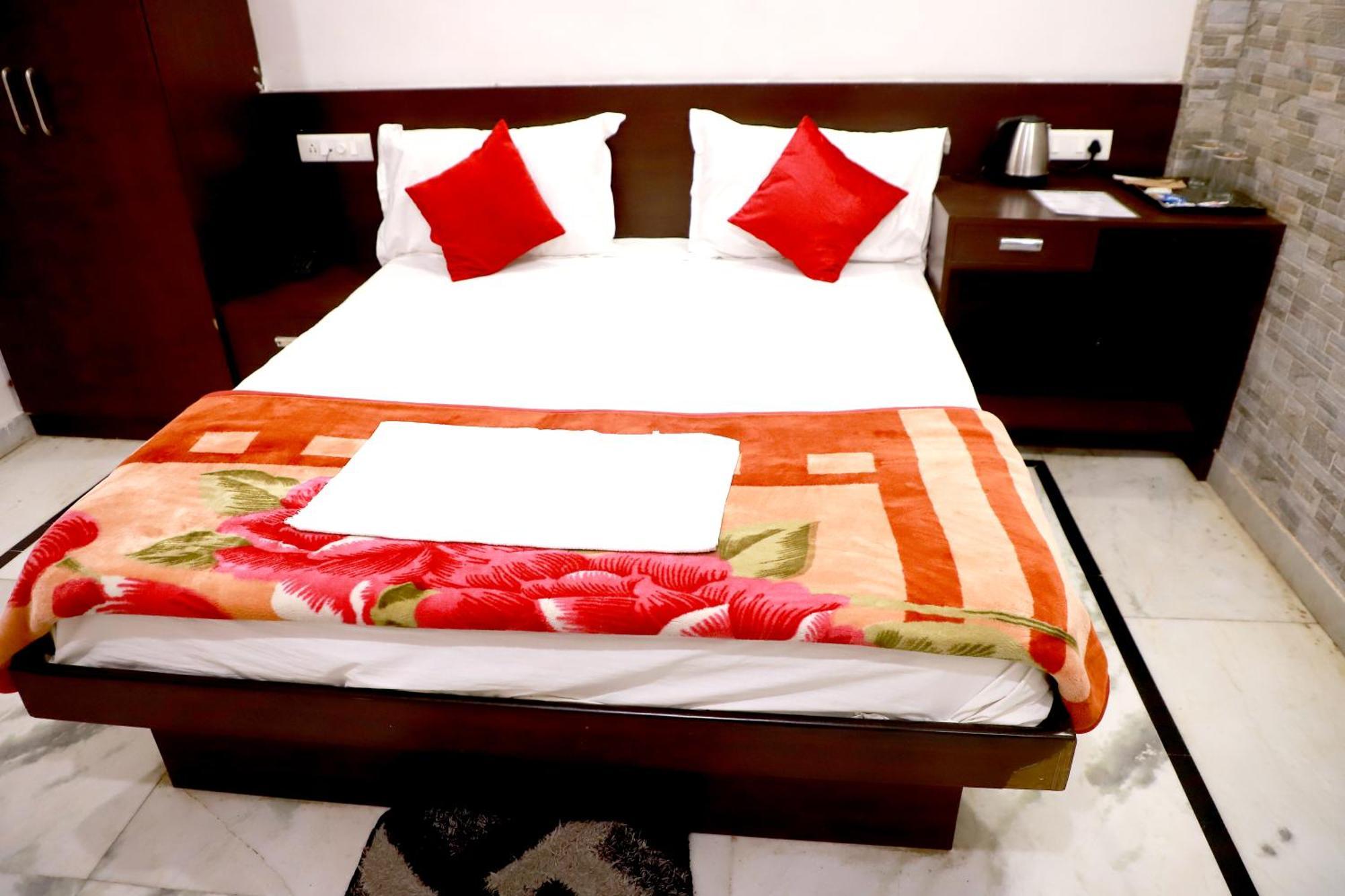 Hotel River View Khagaria Dış mekan fotoğraf