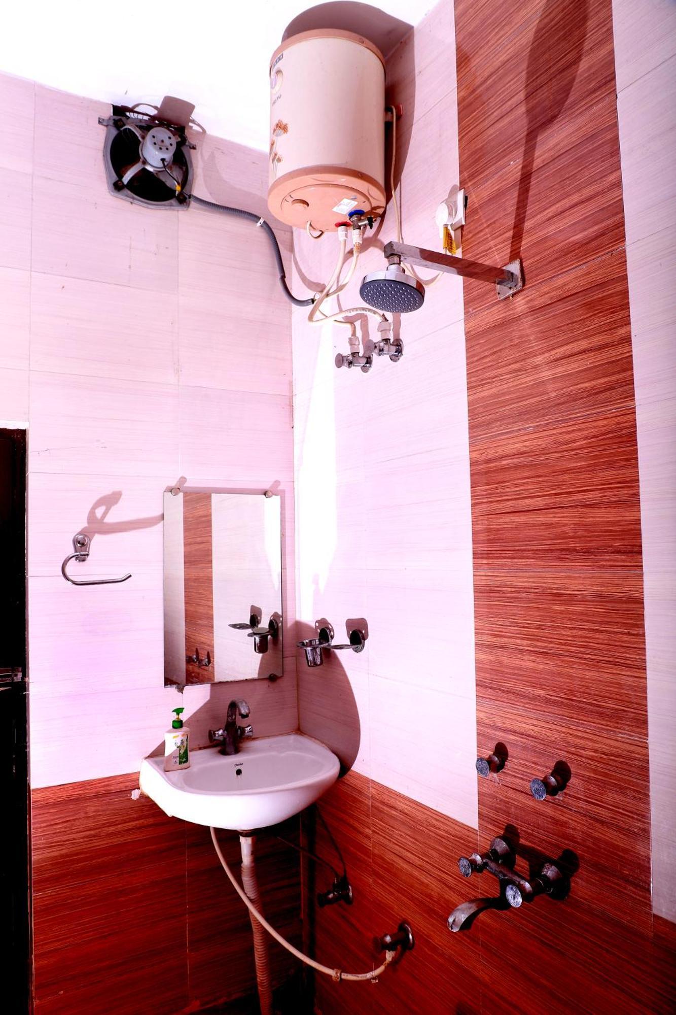 Hotel River View Khagaria Dış mekan fotoğraf