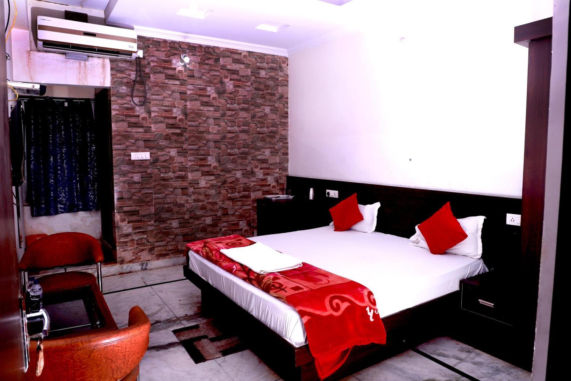 Hotel River View Khagaria Dış mekan fotoğraf